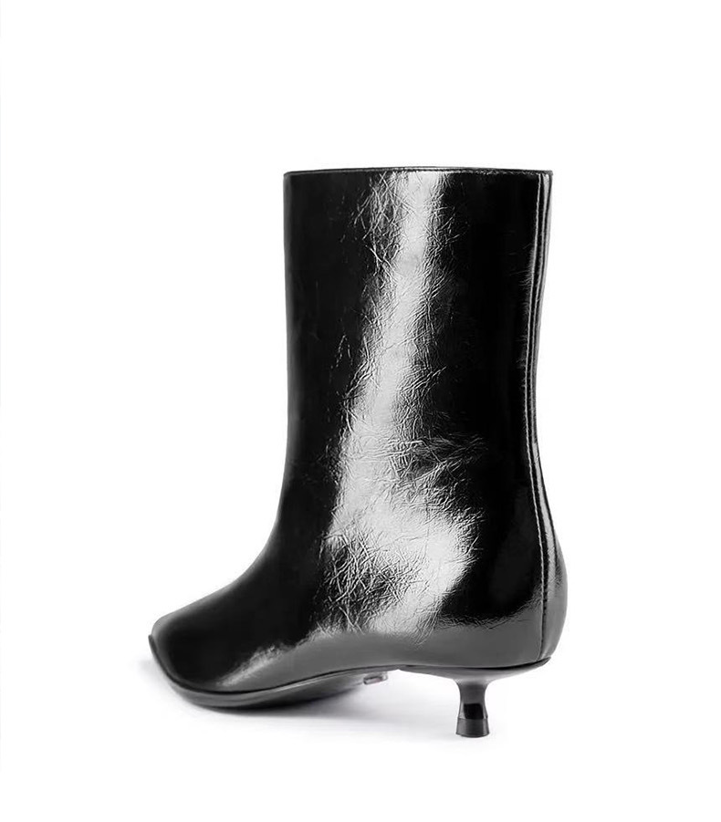 新作、秋冬のレディース、黒の光沢のあるレザー製アンクルブーツ - Leather Classic Strap のレビューと価格