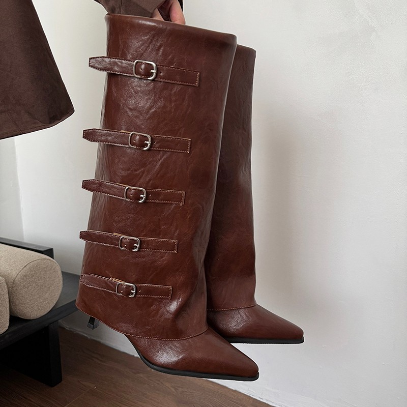 新作の秋冬用、つま先が尖ったレディースブーツ。ファッション性 - Leather Classic Strap のレビューと価格